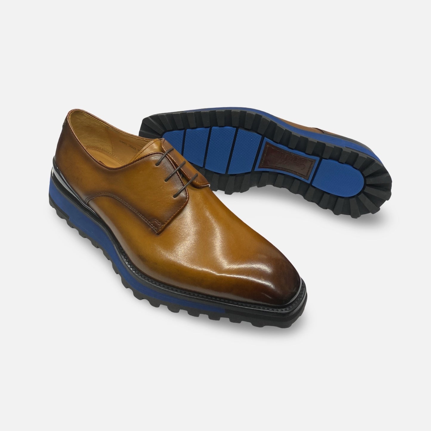 Ugo Vasare Caramel Soft Bottom Lug Sole Shoe For Men