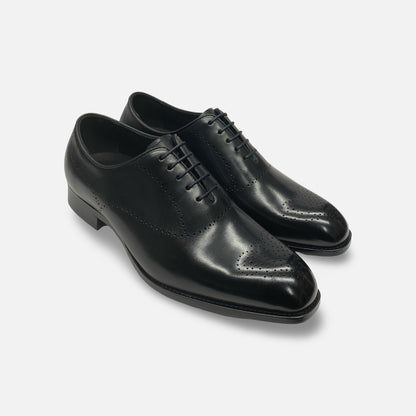 Carrucci Mens Black Whole Cut Oxfords - Weston