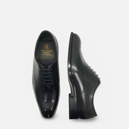 Carrucci Mens Black Whole Cut Oxfords - Weston