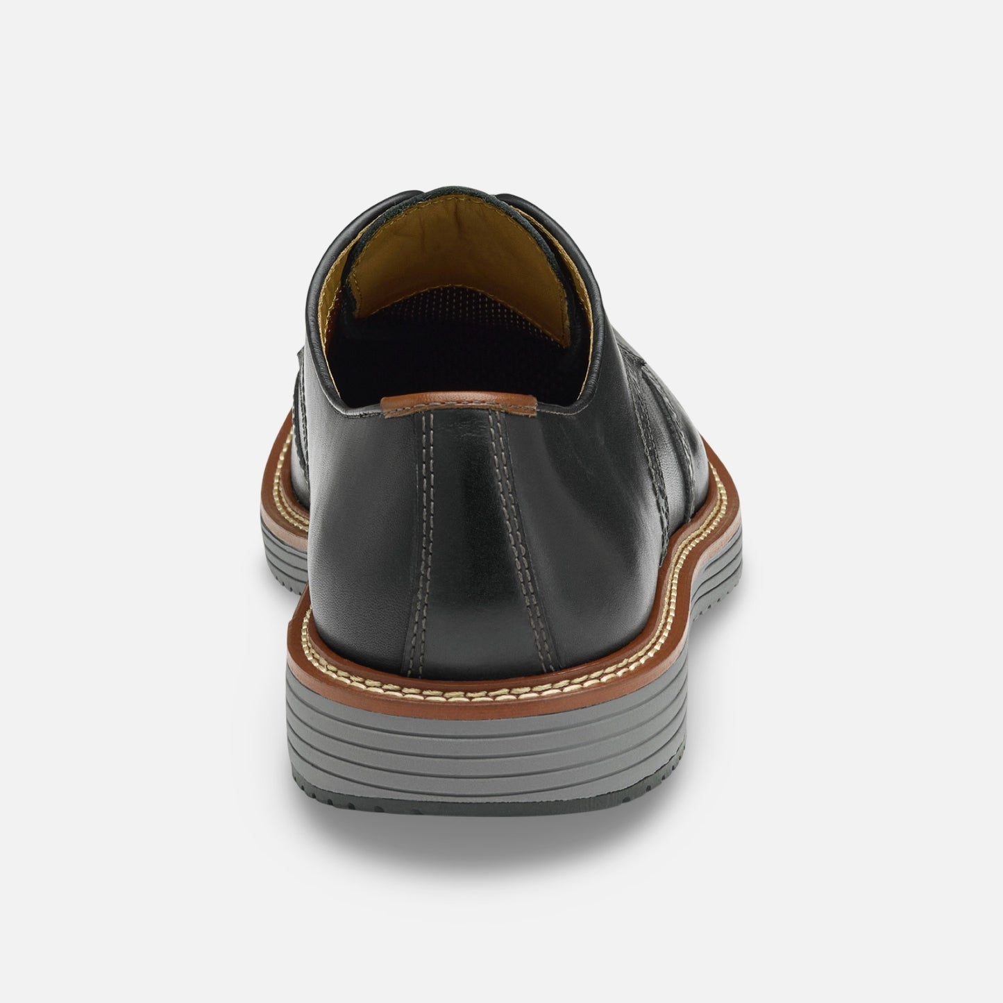Johnston & Murphy Uptown Black Wingtip Oxford – Full Grain Leather & TRUFOAM® Comfort